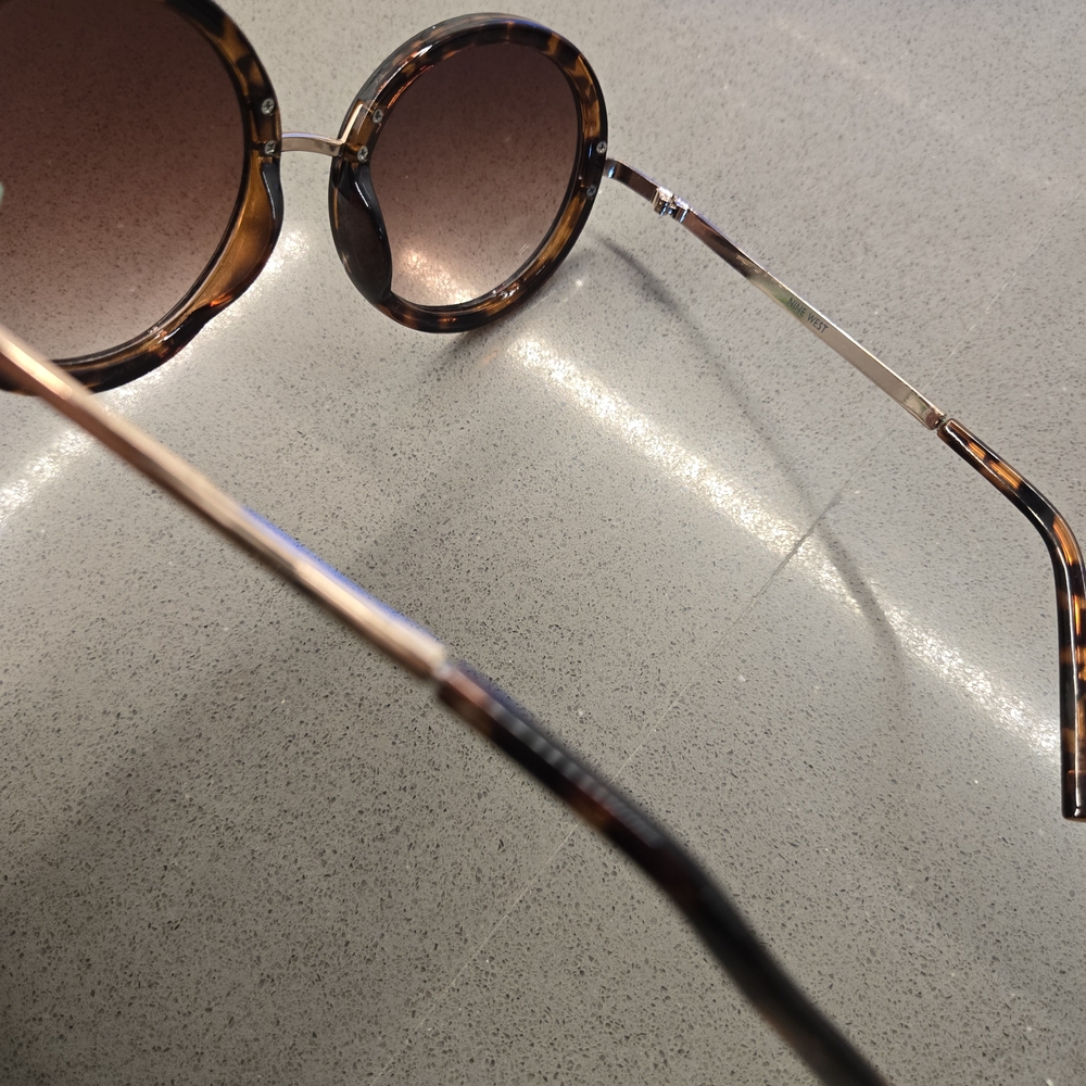 Tortoise Shell Round Sunglasses - Picture 5 of 7